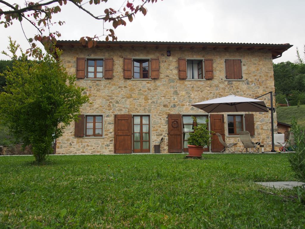 Il Giardino Di Rosmarino Bed & Breakfast Pontremoli Exterior photo