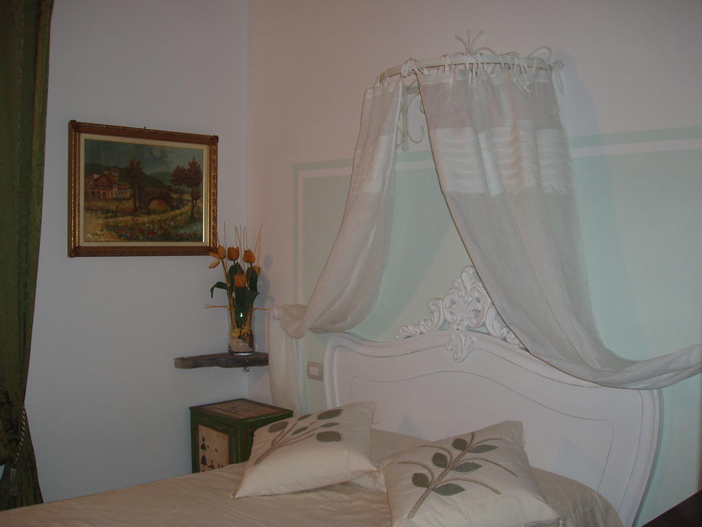 Il Giardino Di Rosmarino Bed & Breakfast Pontremoli Room photo