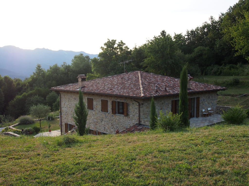Il Giardino Di Rosmarino Bed & Breakfast Pontremoli Exterior photo