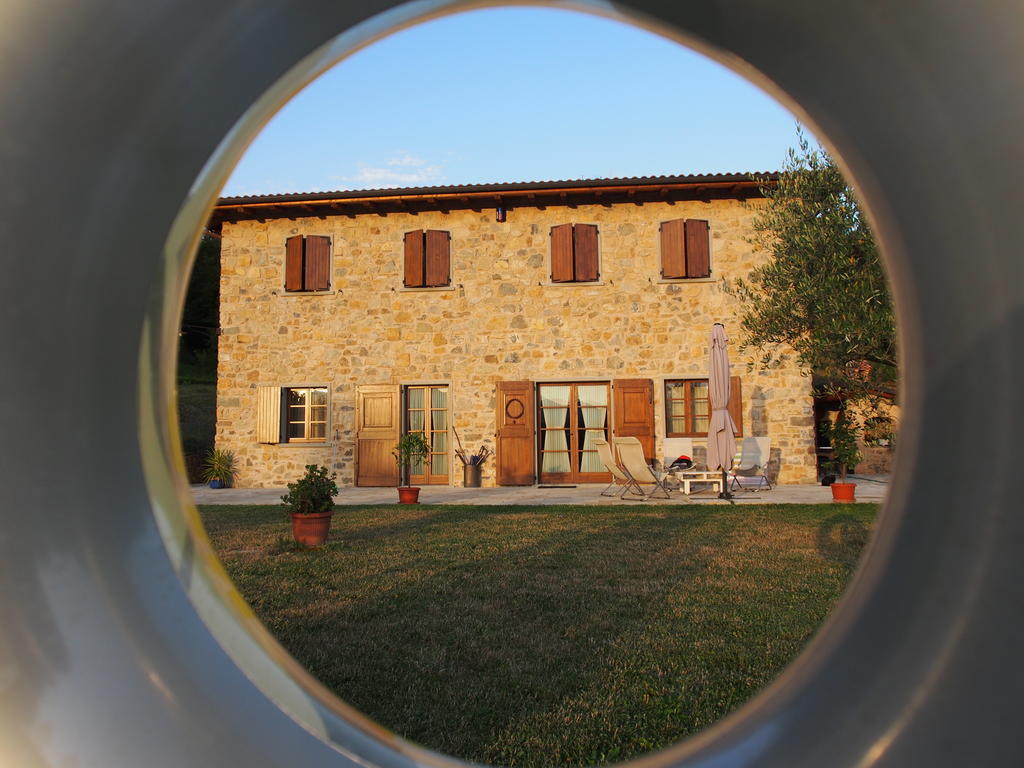 Il Giardino Di Rosmarino Bed & Breakfast Pontremoli Exterior photo