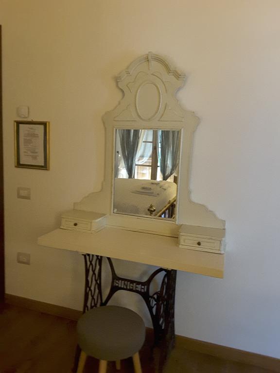 Il Giardino Di Rosmarino Bed & Breakfast Pontremoli Exterior photo