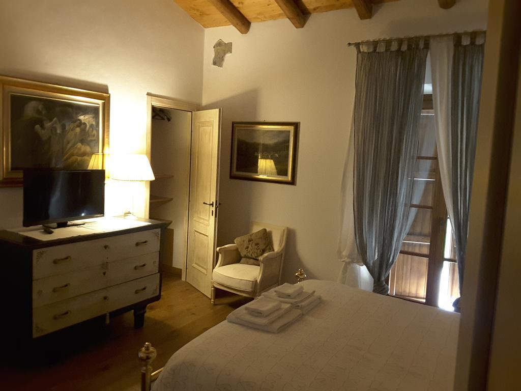 Il Giardino Di Rosmarino Bed & Breakfast Pontremoli Exterior photo