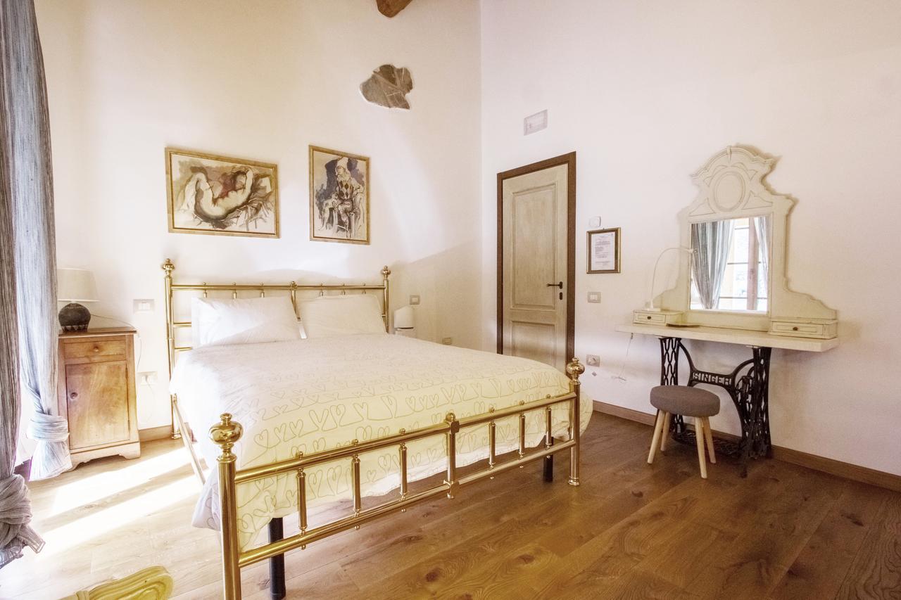 Il Giardino Di Rosmarino Bed & Breakfast Pontremoli Exterior photo
