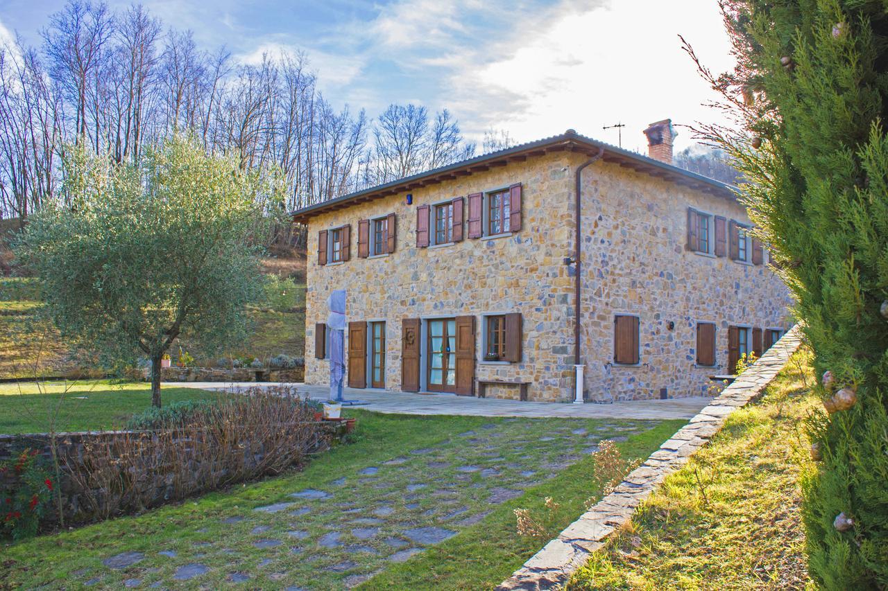 Il Giardino Di Rosmarino Bed & Breakfast Pontremoli Exterior photo