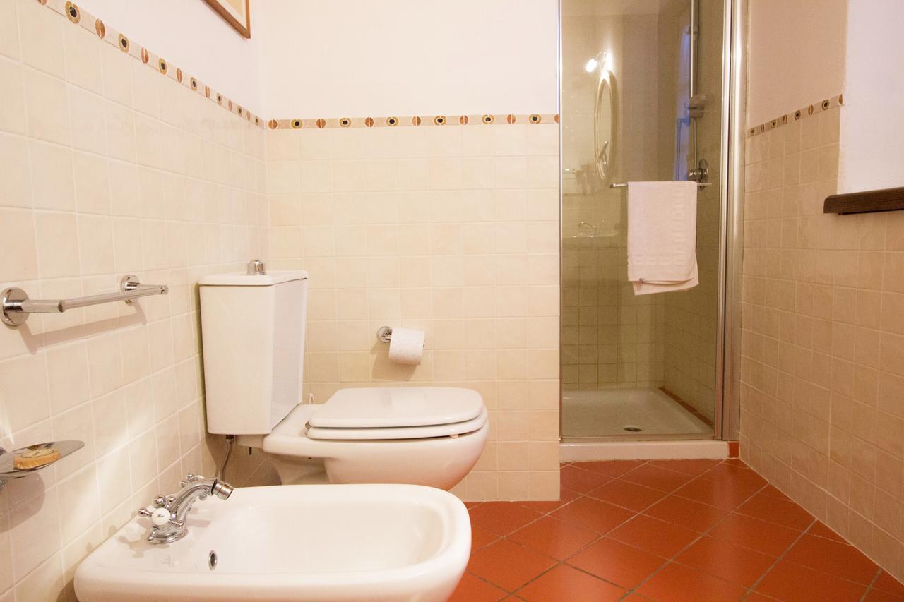 Il Giardino Di Rosmarino Bed & Breakfast Pontremoli Exterior photo